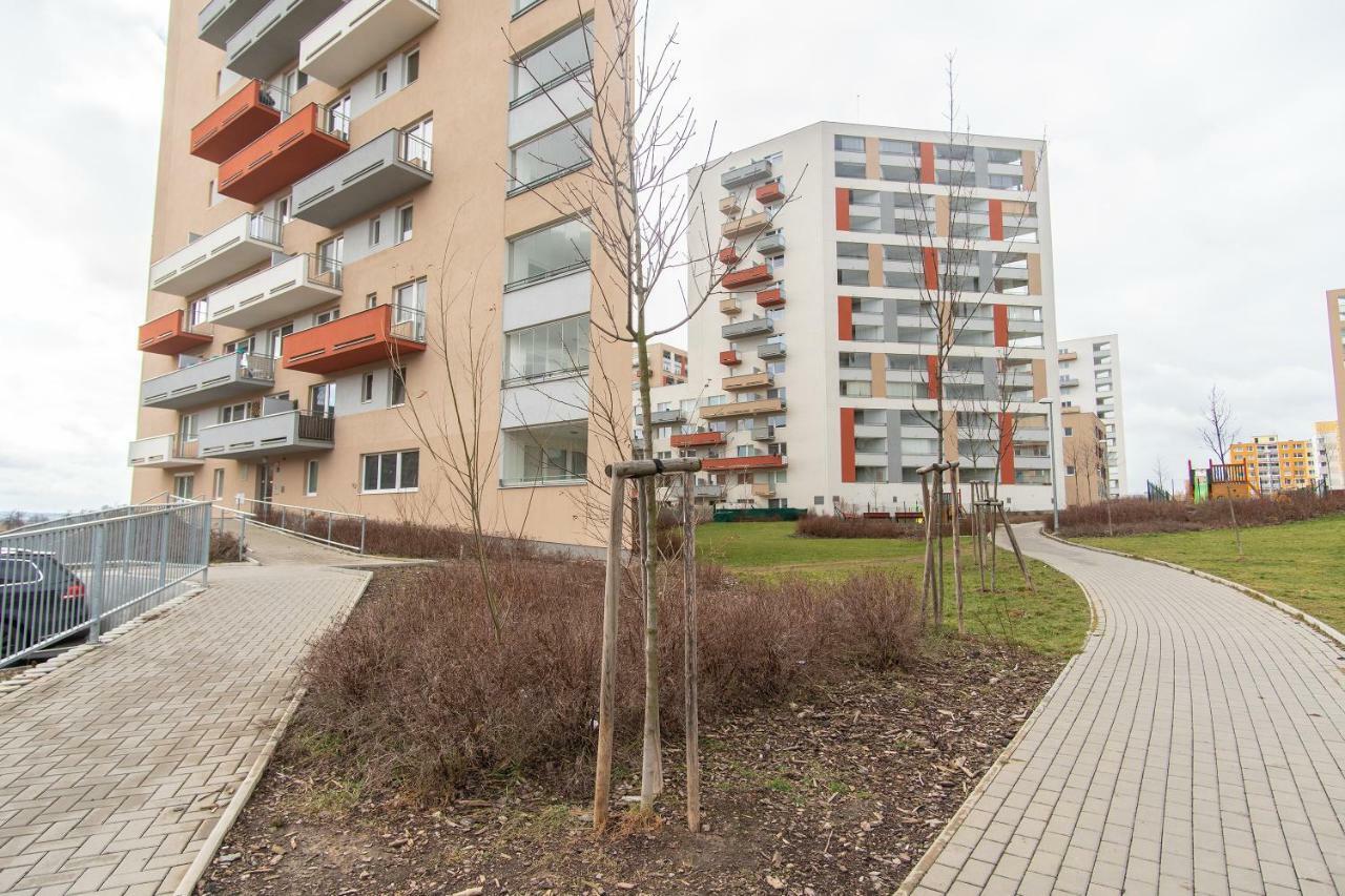 Prostorny 3 Pokojovy Apartman S Dvema Terasami Prague Exterior photo